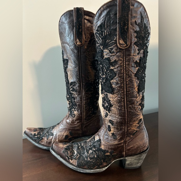 LIKE NEW Old Gringo Nicolette Black & Brown Boots - Picture 3 of 8